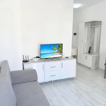 Appartement Sea View 108 *